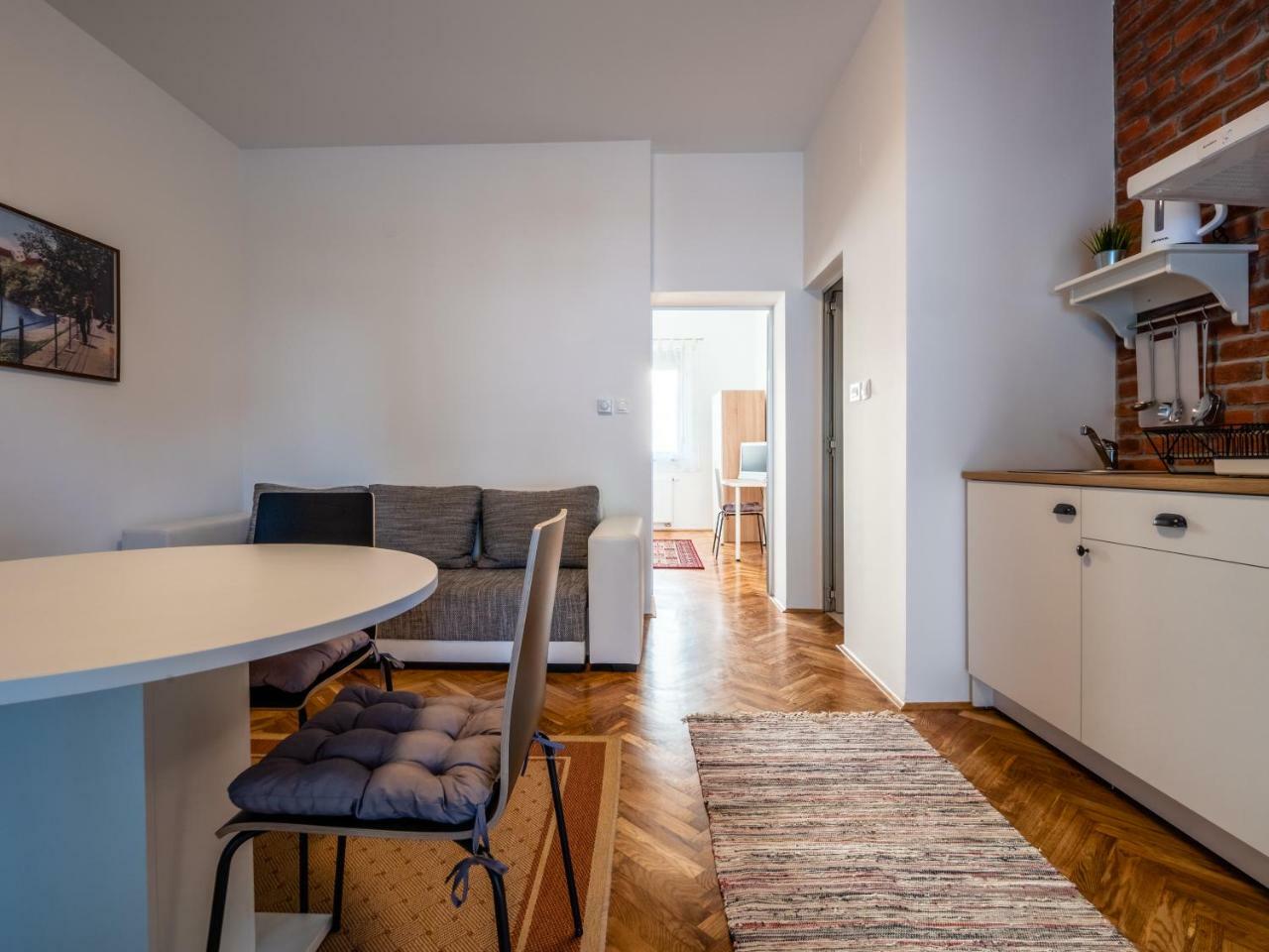 Eva Rooms & Studio Apartment Károlyváros Kültér fotó